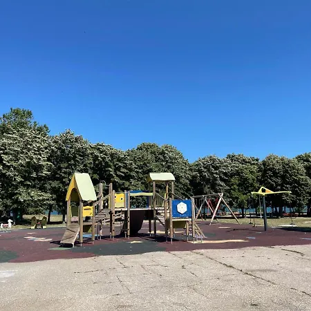 Kallatia Saturn Apartament *