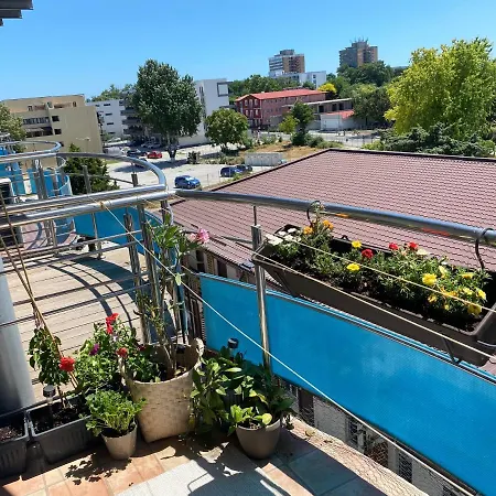 Kallatia Saturn Apartament *